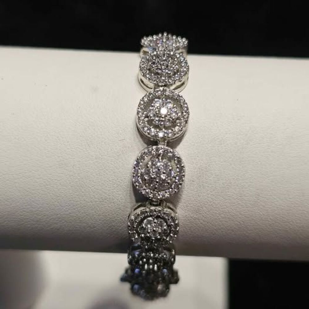 Over 6CTW 8" Moissanite bracelet in .925 sterling silver